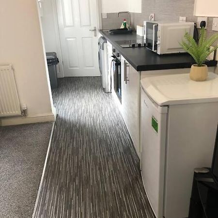 Simple And Sweet, Flat On Lewis Street - 1 Br Apartment Stoke-on-Trent Exterior foto