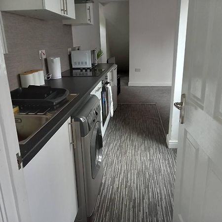 Simple And Sweet, Flat On Lewis Street - 1 Br Apartment Stoke-on-Trent Exterior foto